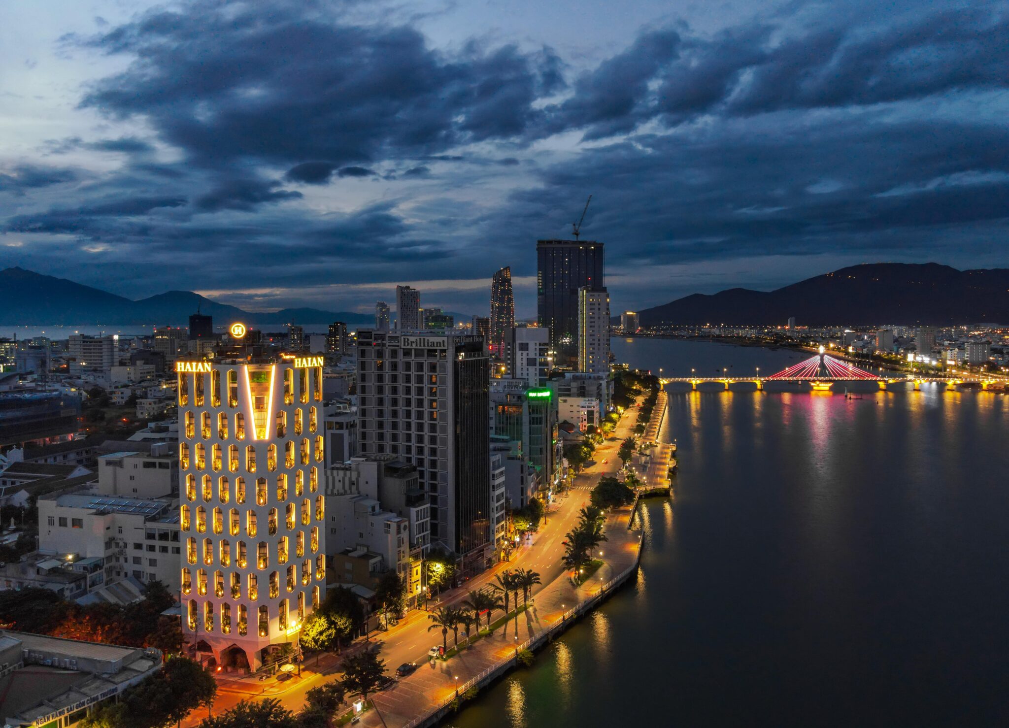 Haian Riverfront - Khách sạn view sông Hàn Đà Nẵng - Lavienstay